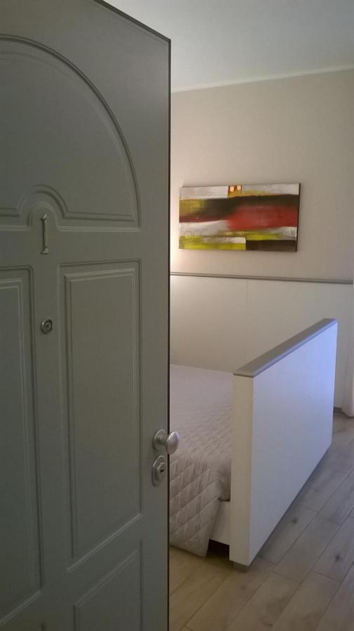 Ferienwohnung Monolocale Di Via Mameli Verona Exterior foto
